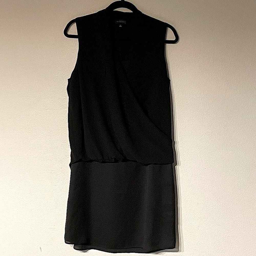THE LIMITED Black Dress. Size Medium.